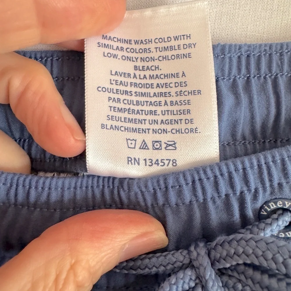 Vineyard Vines Men's Blue Swim Shorts size XL
